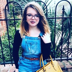 Meet your Posher, Emmary